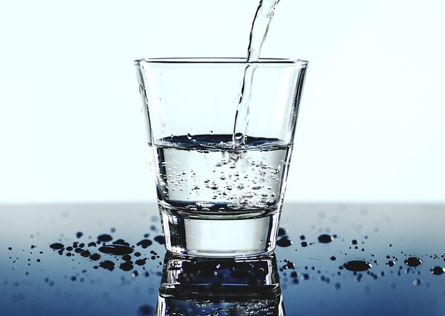 voda, sklenice
